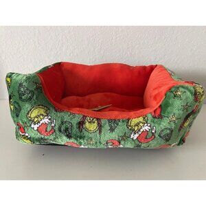 Dr. Seuss The Grinch Dog Cat Pet Cozy Cuddler Bed Christmas 20” X 16” X 8” NEW